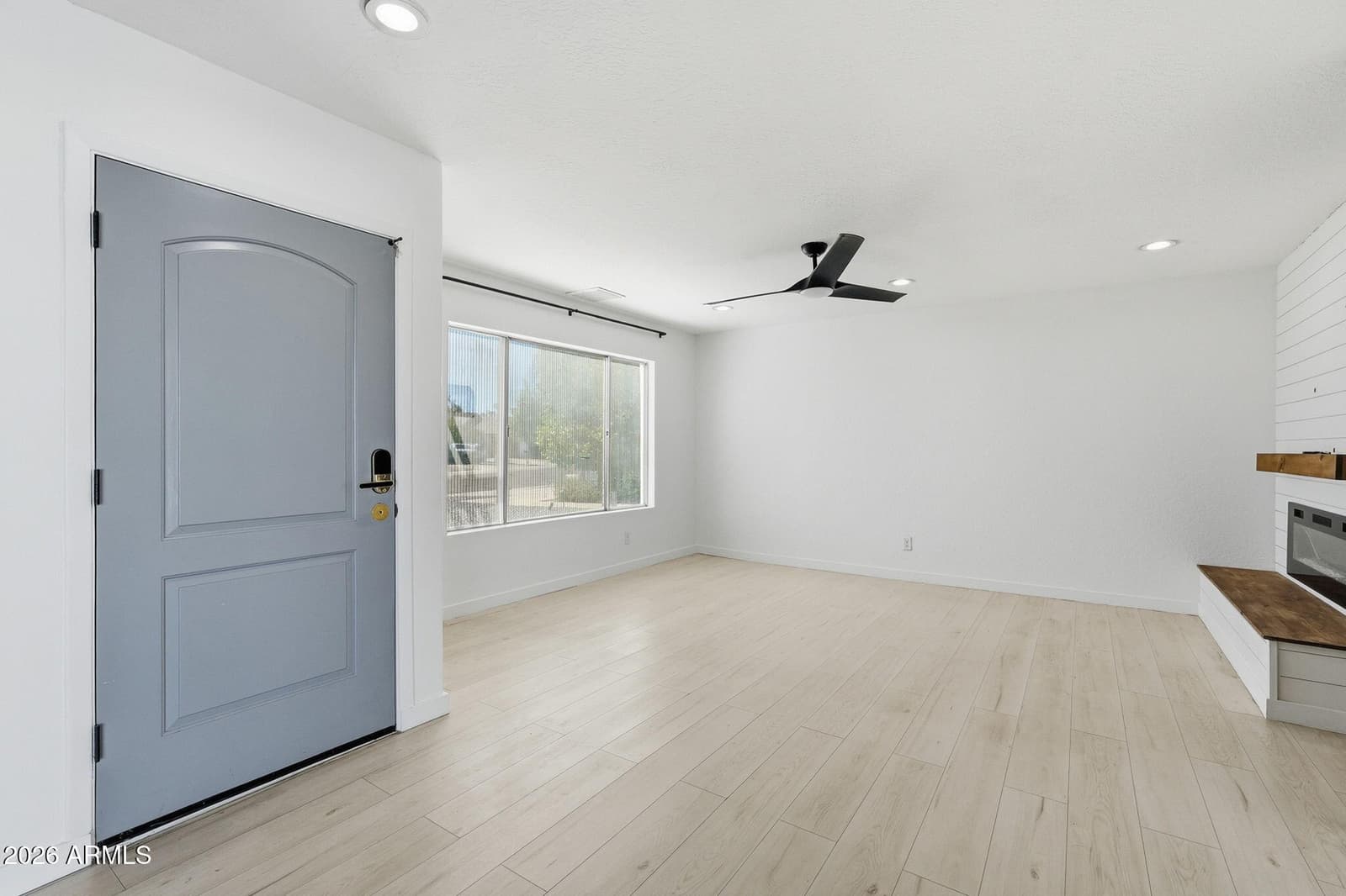 917 N Roosevelt Circle, Scottsdale, AZ 85257 — photo 5 of 38