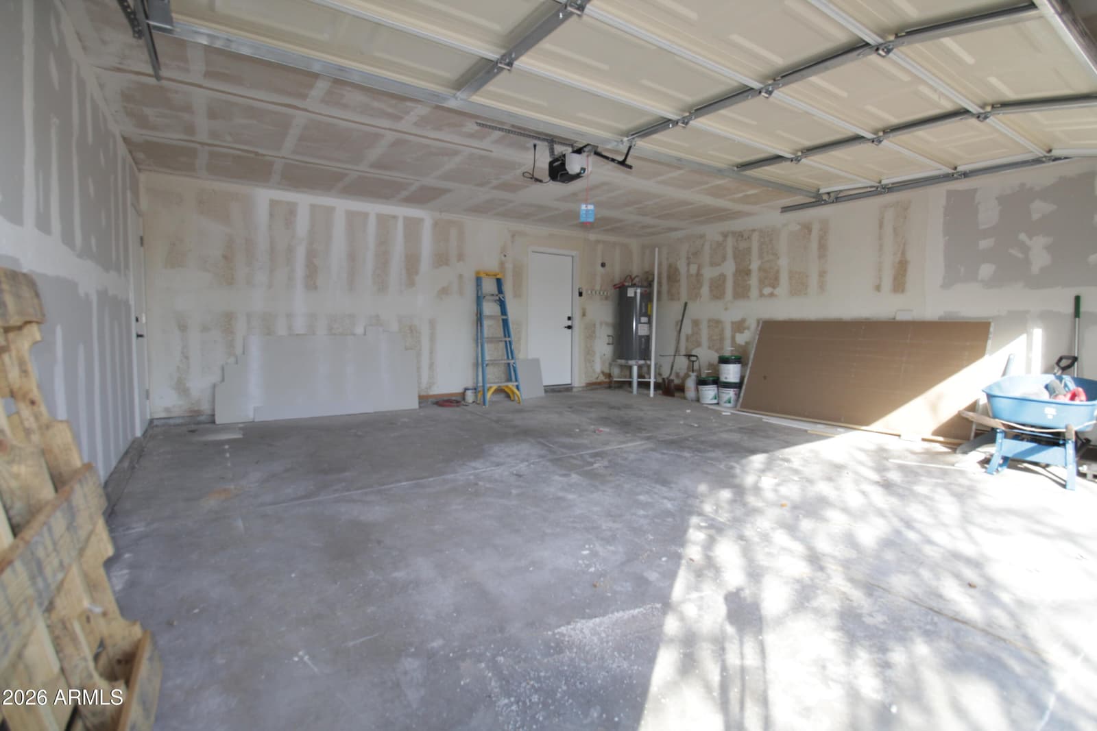 4302 E Jicarilla Street, Phoenix, AZ 85044 — photo 4 of 25