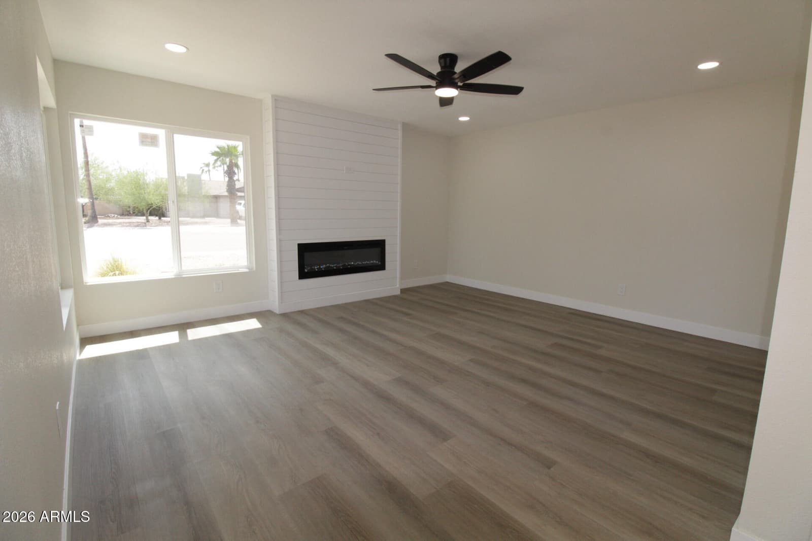 4302 E Jicarilla Street, Phoenix, AZ 85044 — photo 6 of 25