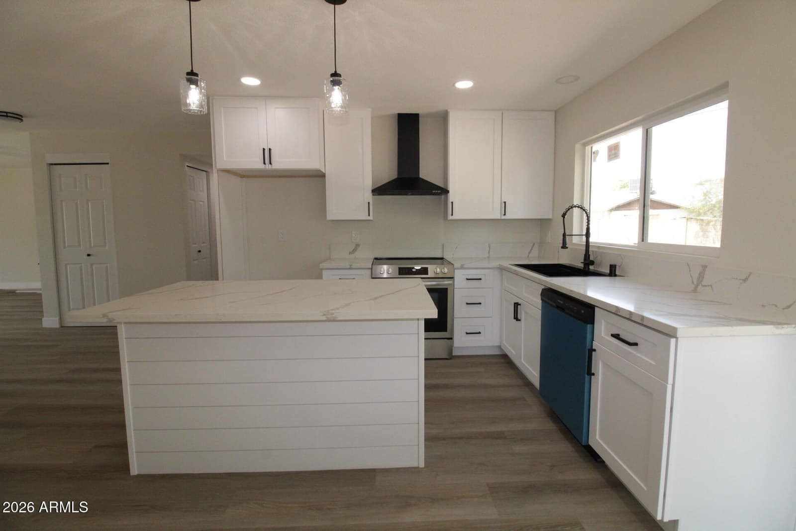 4302 E Jicarilla Street, Phoenix, AZ 85044 — photo 9 of 25