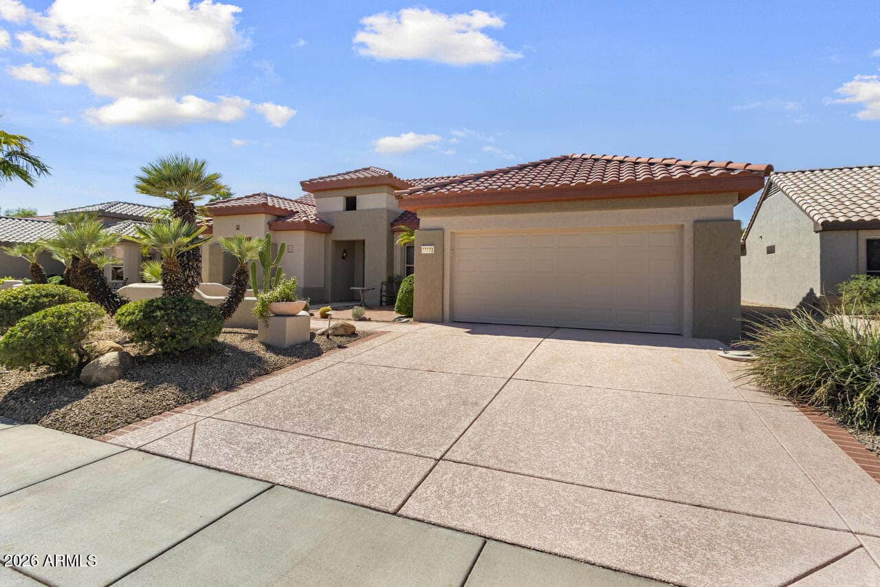 18172 N Petrified Forest Drive, Surprise, AZ 85374 — photo 3 of 54
