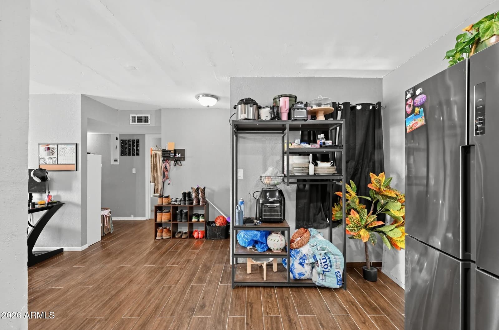 2940 N 38th Street 8, Phoenix, AZ 85018 — photo 4 of 19