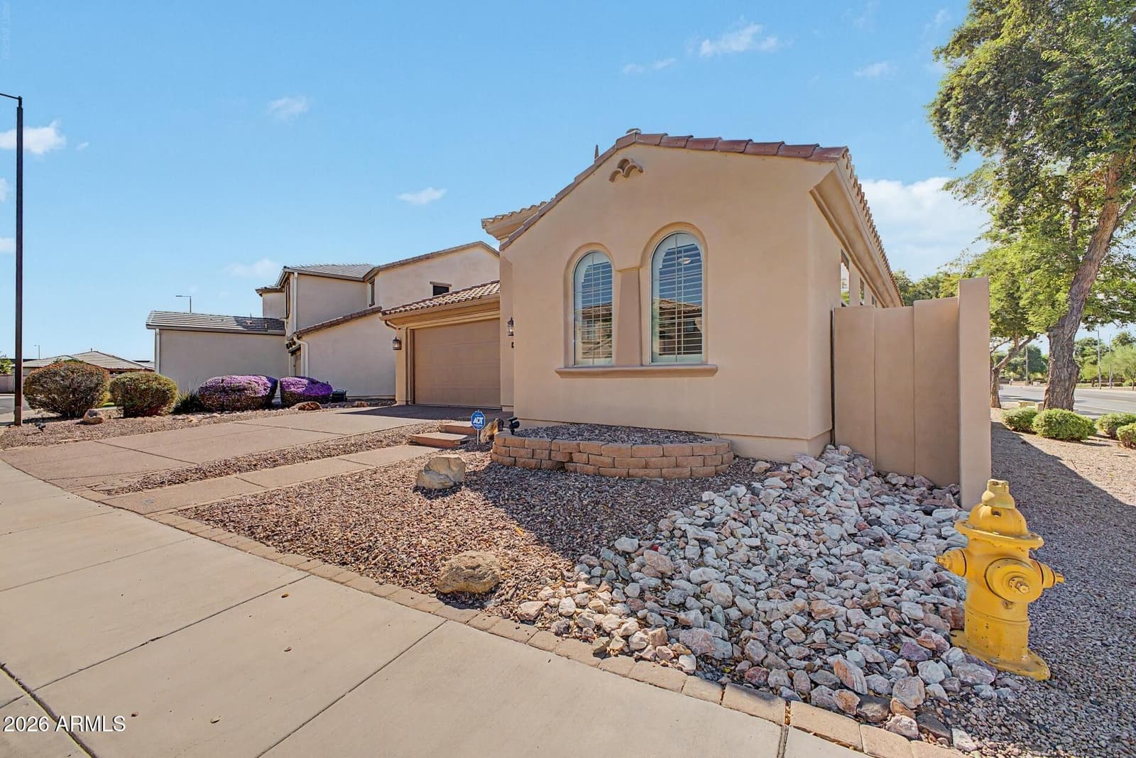 295 W Lantana Place, Chandler, AZ 85248 — photo 4 of 35