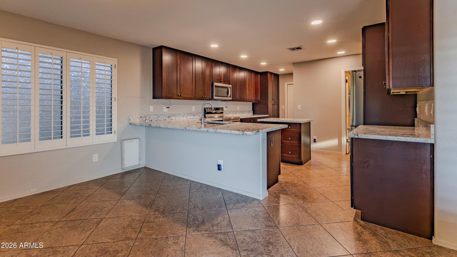 6919 W Via Del Sol Drive, Glendale, AZ 85310 — photo 12 of 32