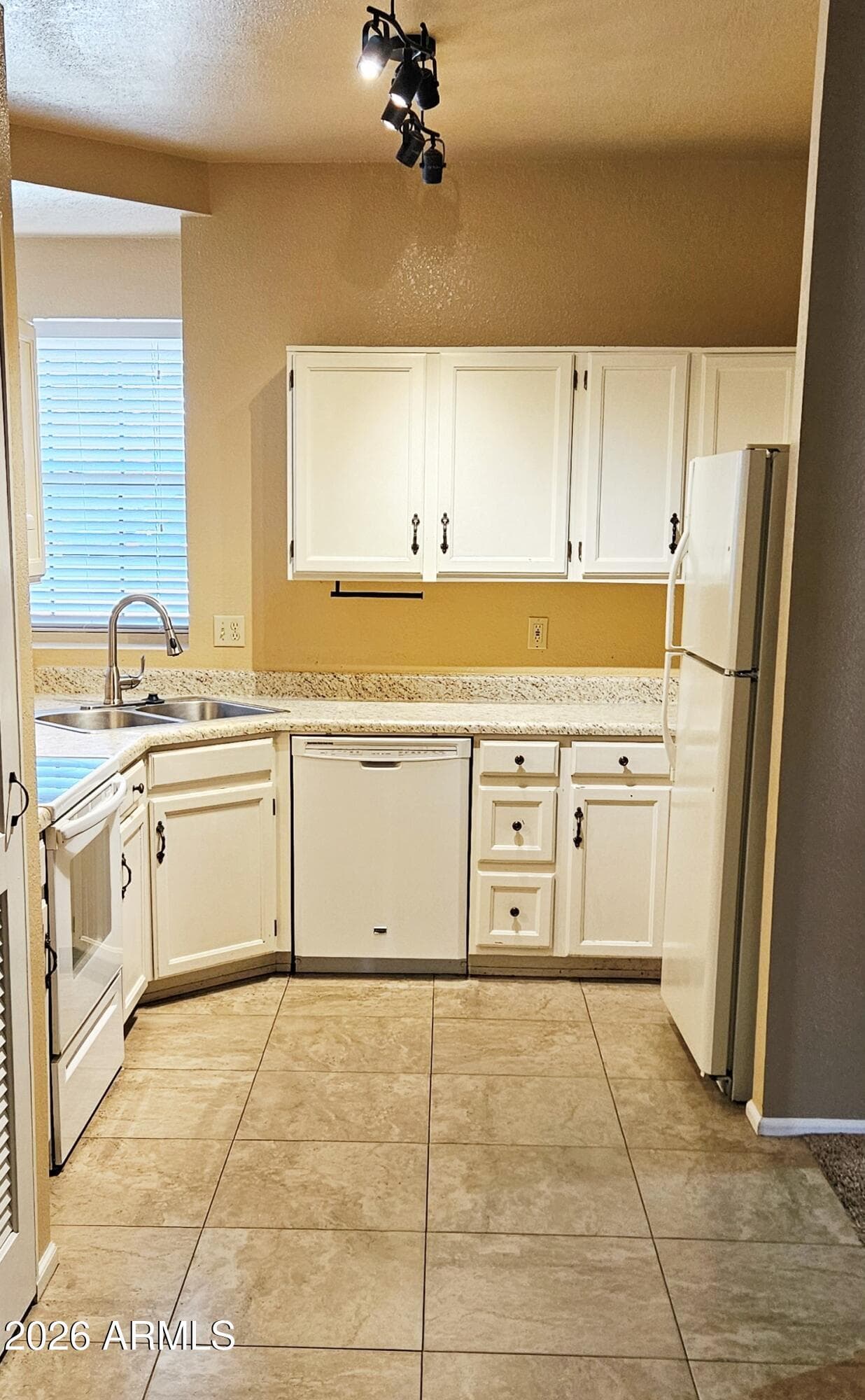 815 E Lexington Avenue, Gilbert, AZ 85234 — photo 11 of 22