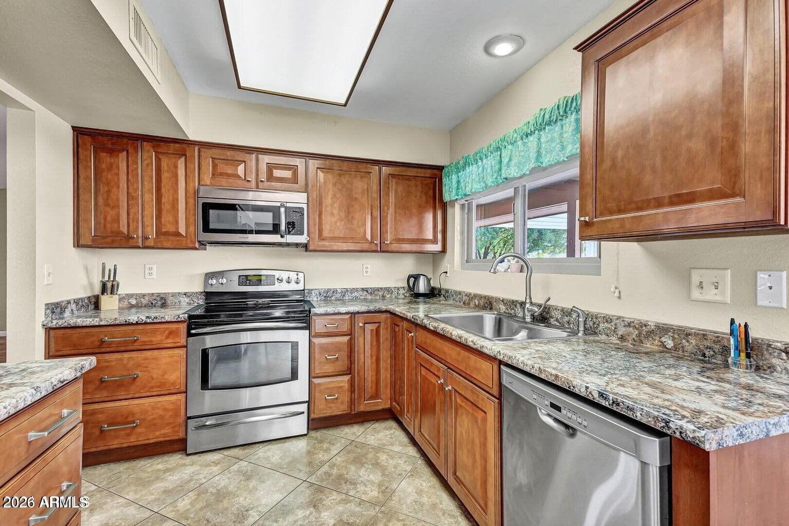 14747 W Buttonwood Drive, Sun City West, AZ 85375 — photo 10 of 32