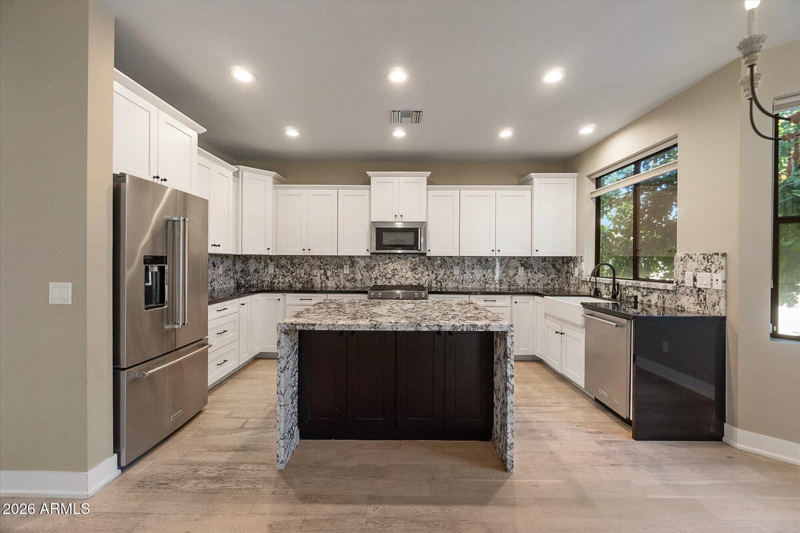 4201 N 42nd Place, Phoenix, AZ 85018 — photo 8 of 27