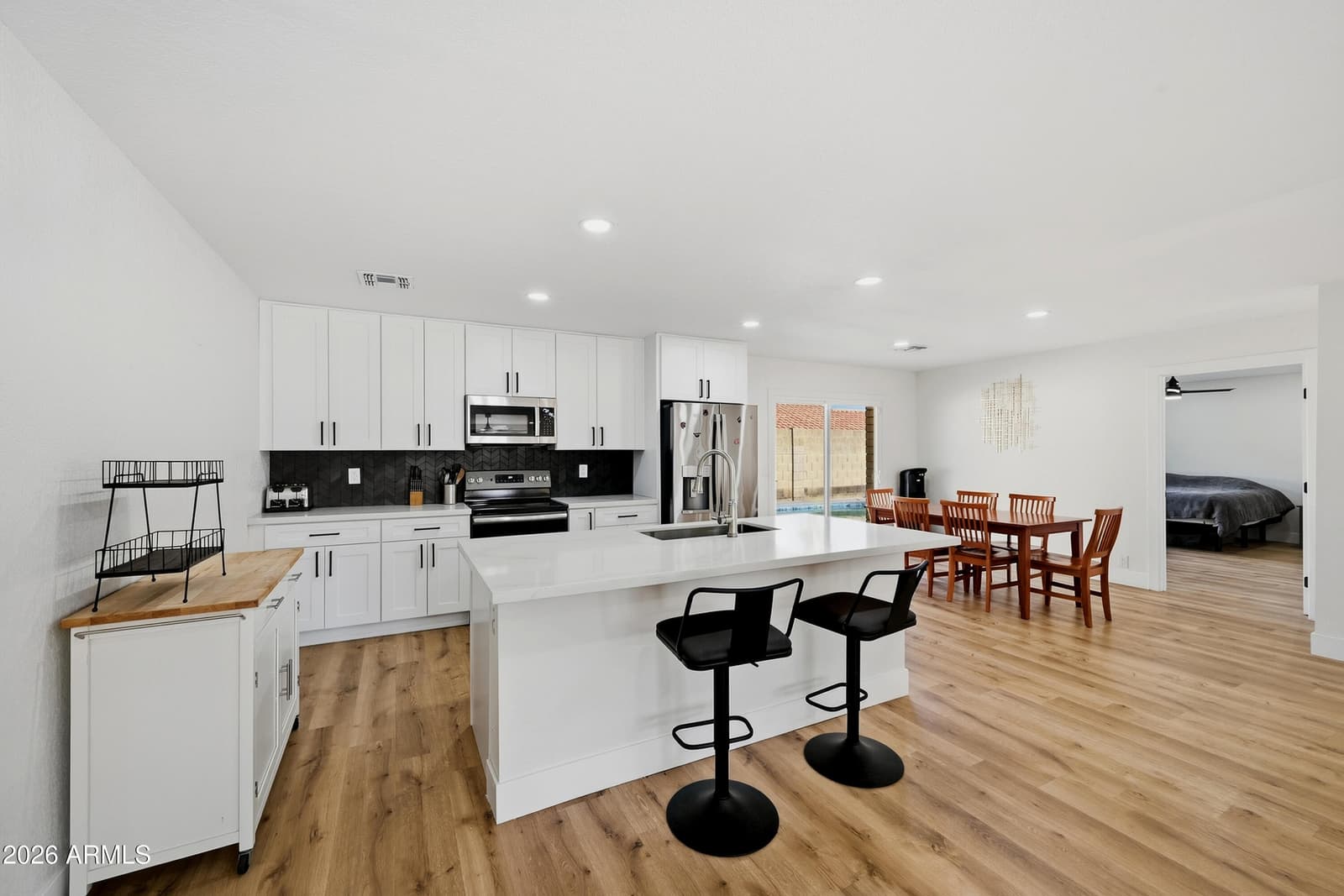 6607 S Mitchell Drive, Tempe, AZ 85283 — photo 8 of 29