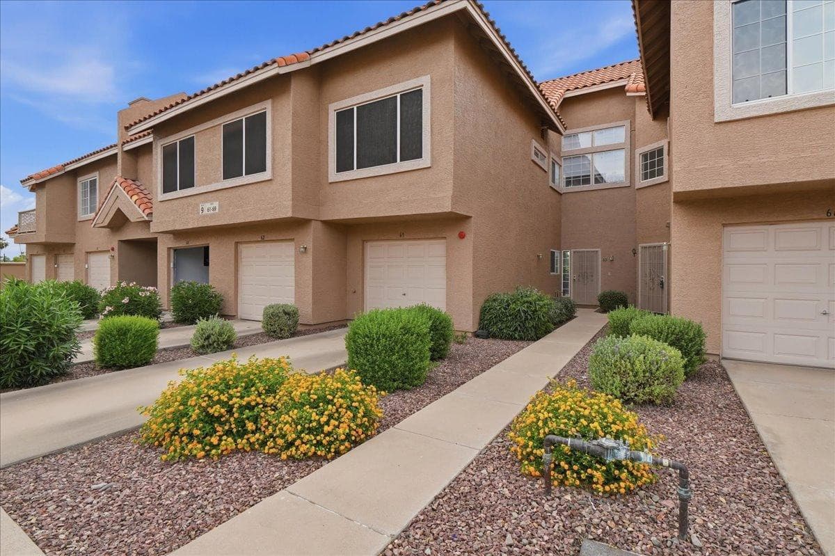 1633 E Lakeside Drive 63, Gilbert, AZ 85234 — photo 1 of 34