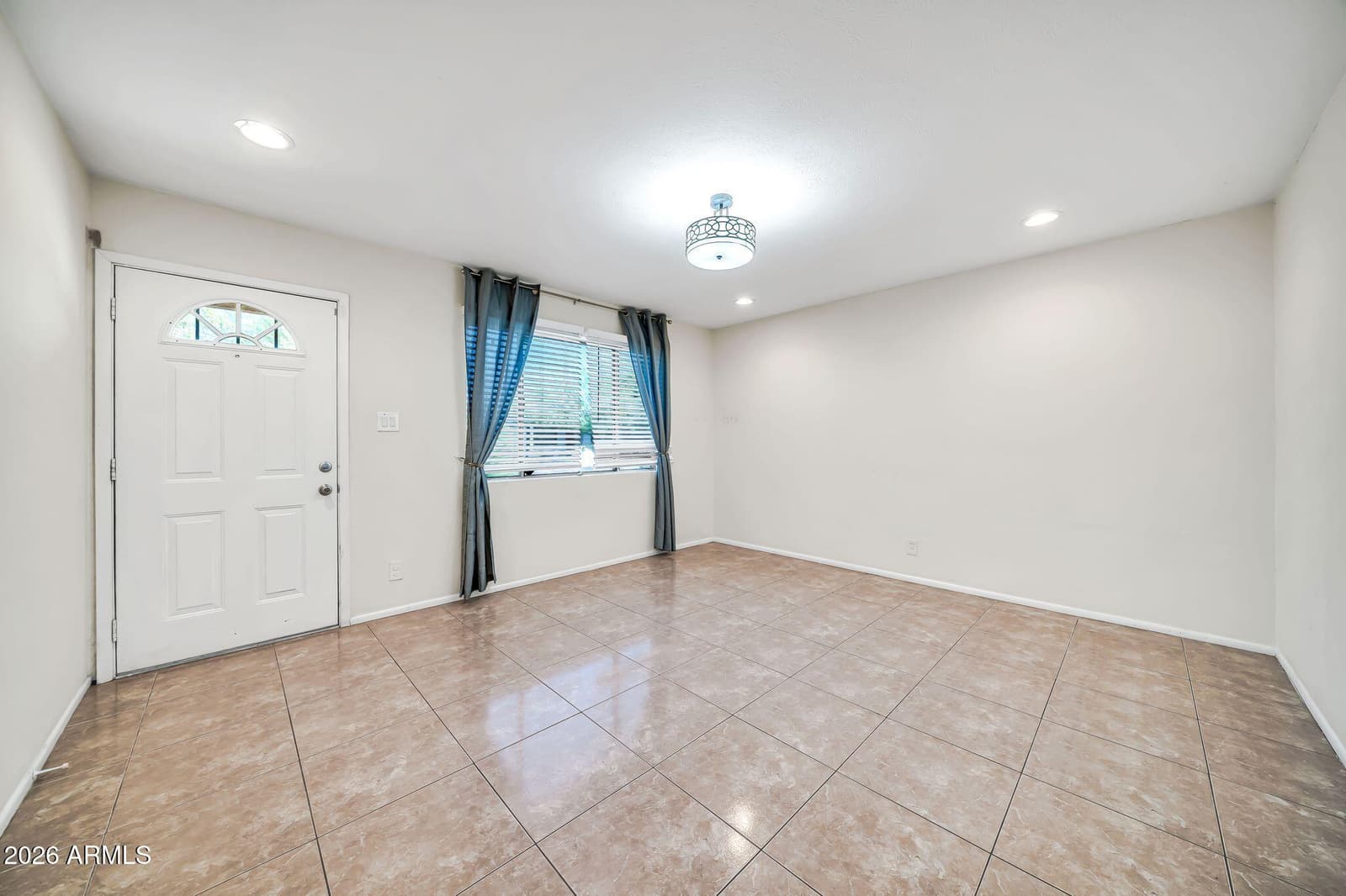 1037 E Diana Avenue, Phoenix, AZ 85020 — photo 10 of 27
