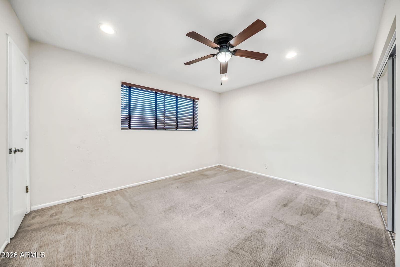1037 E Diana Avenue, Phoenix, AZ 85020 — photo 12 of 27