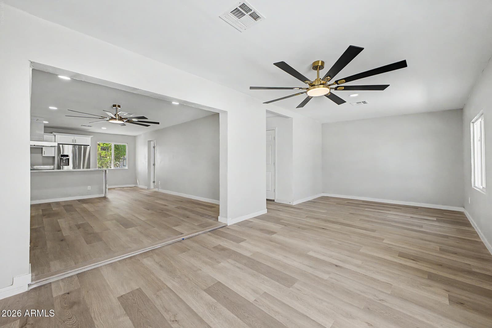 3406 W Glenrosa Avenue, Phoenix, AZ 85017 — photo 9 of 32