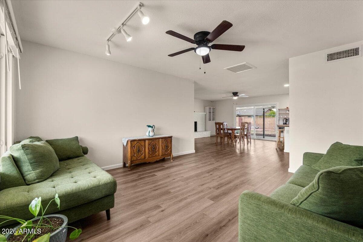 2612 S Juniper Street, Tempe, AZ 85282 — photo 4 of 33