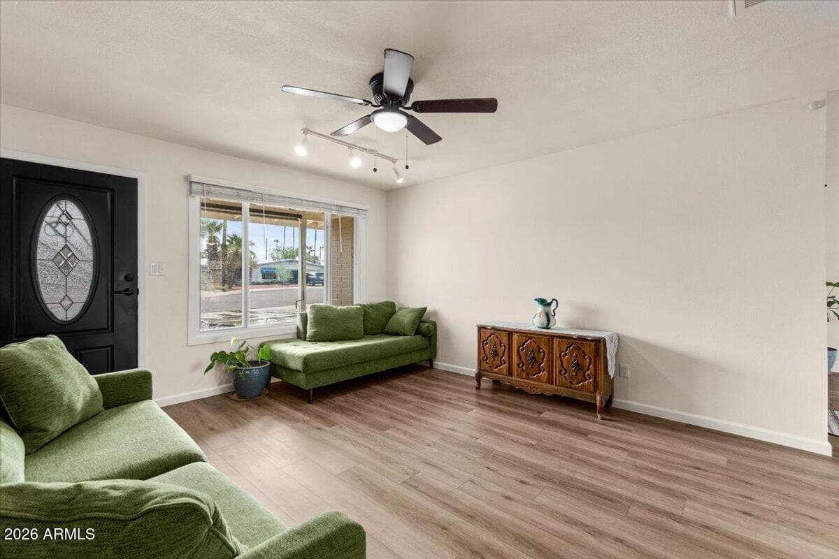 2612 S Juniper Street, Tempe, AZ 85282 — photo 5 of 33