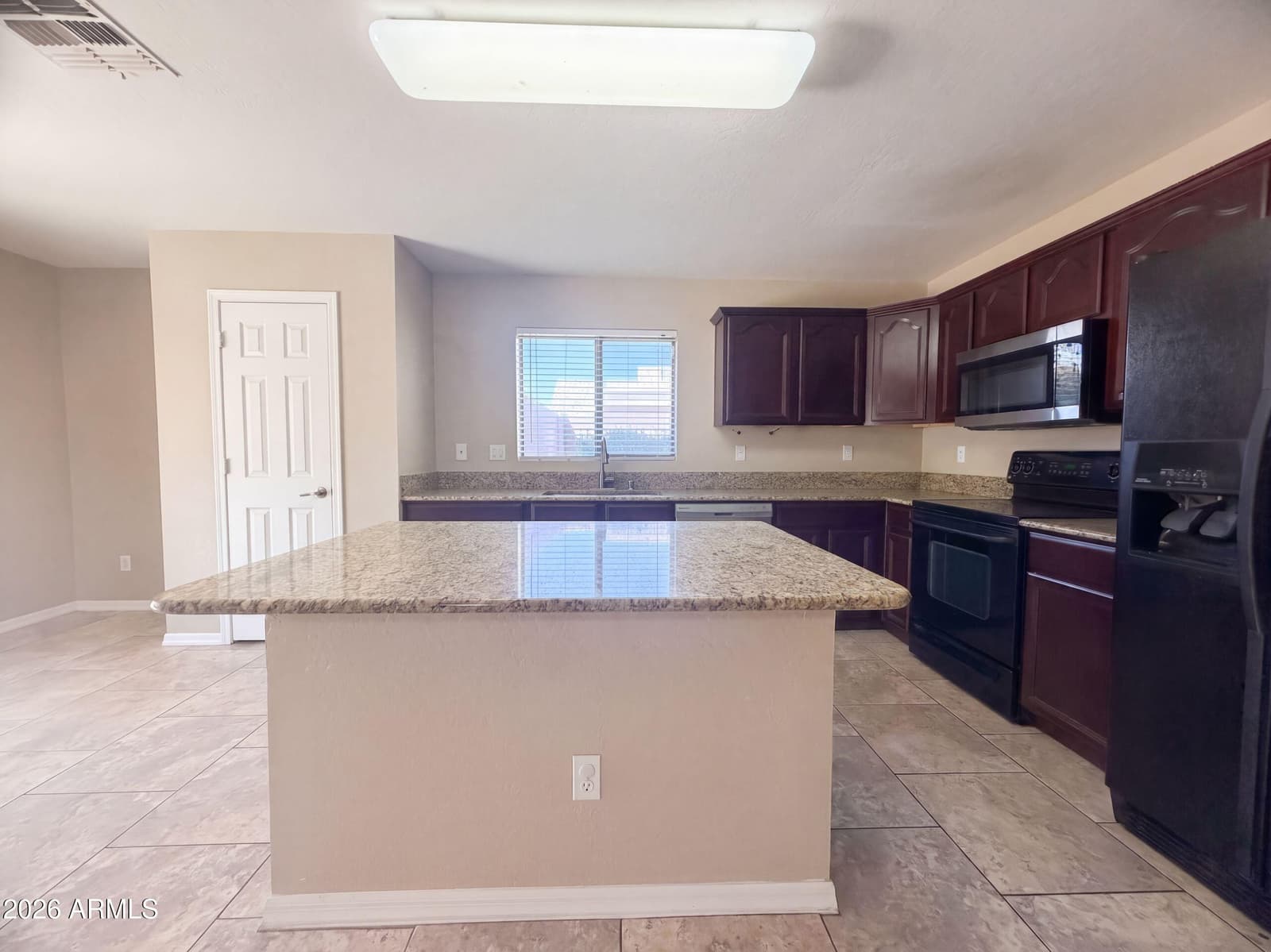 3203 W Santa Cruz Avenue, San Tan Valley, AZ 85144 — photo 2 of 18