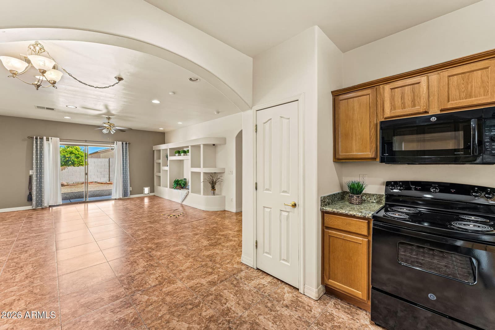 450 Guskin Road, Morristown, AZ 85342 — photo 15 of 23
