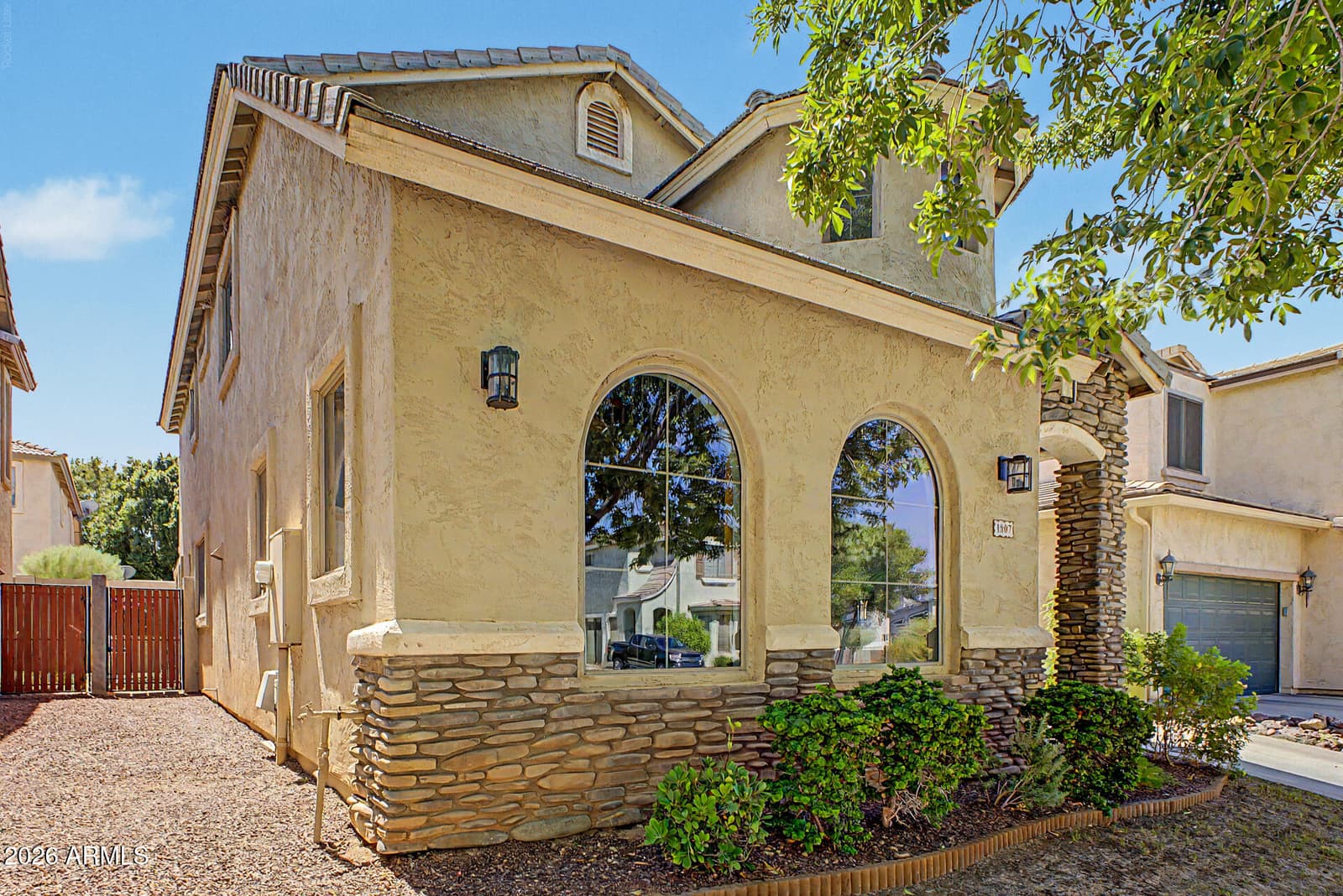 1807 E Dunbar Drive, Phoenix, AZ 85042 — photo 4 of 29