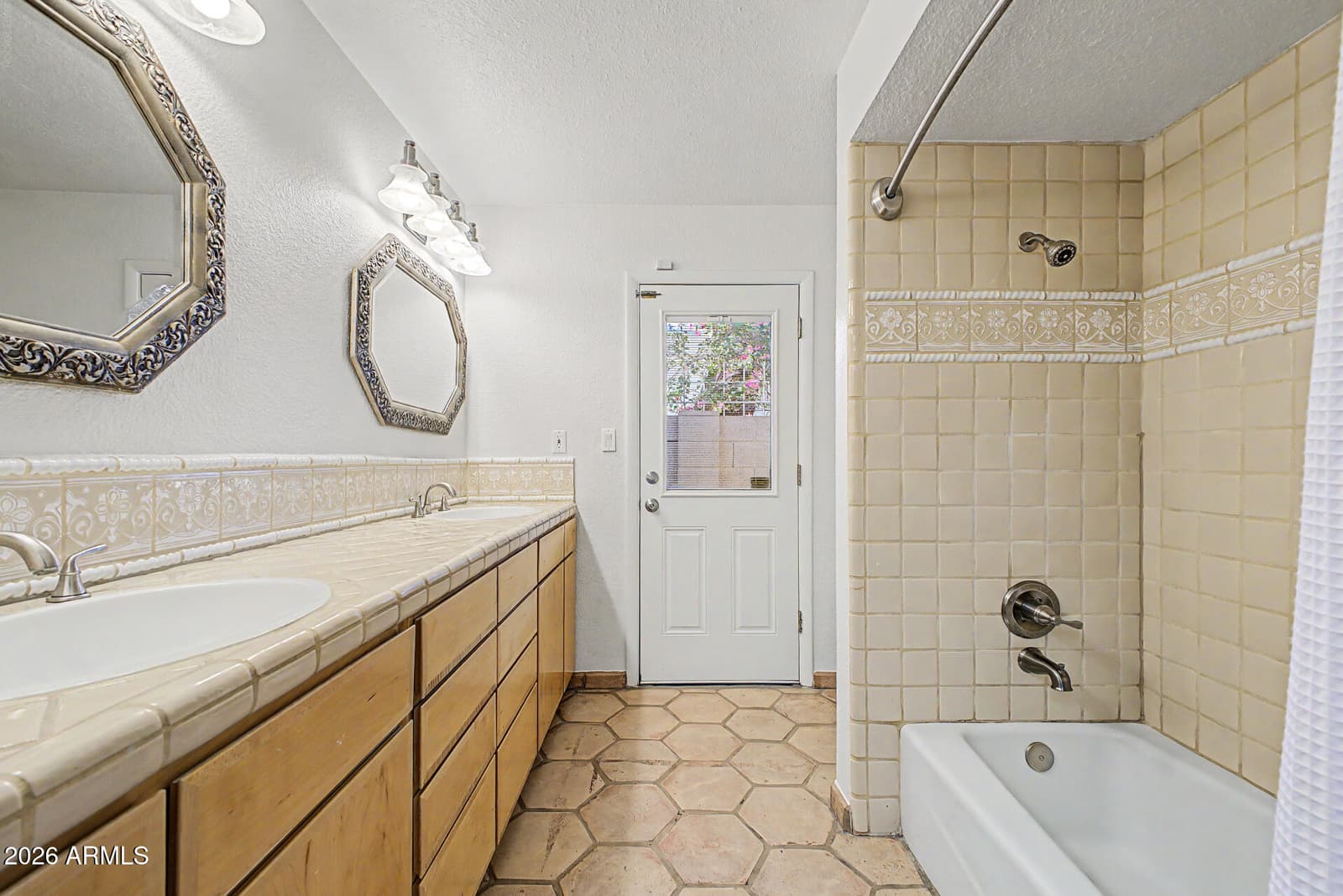 8547 N Woodland Court, Scottsdale, AZ 85258 — photo 40 of 63