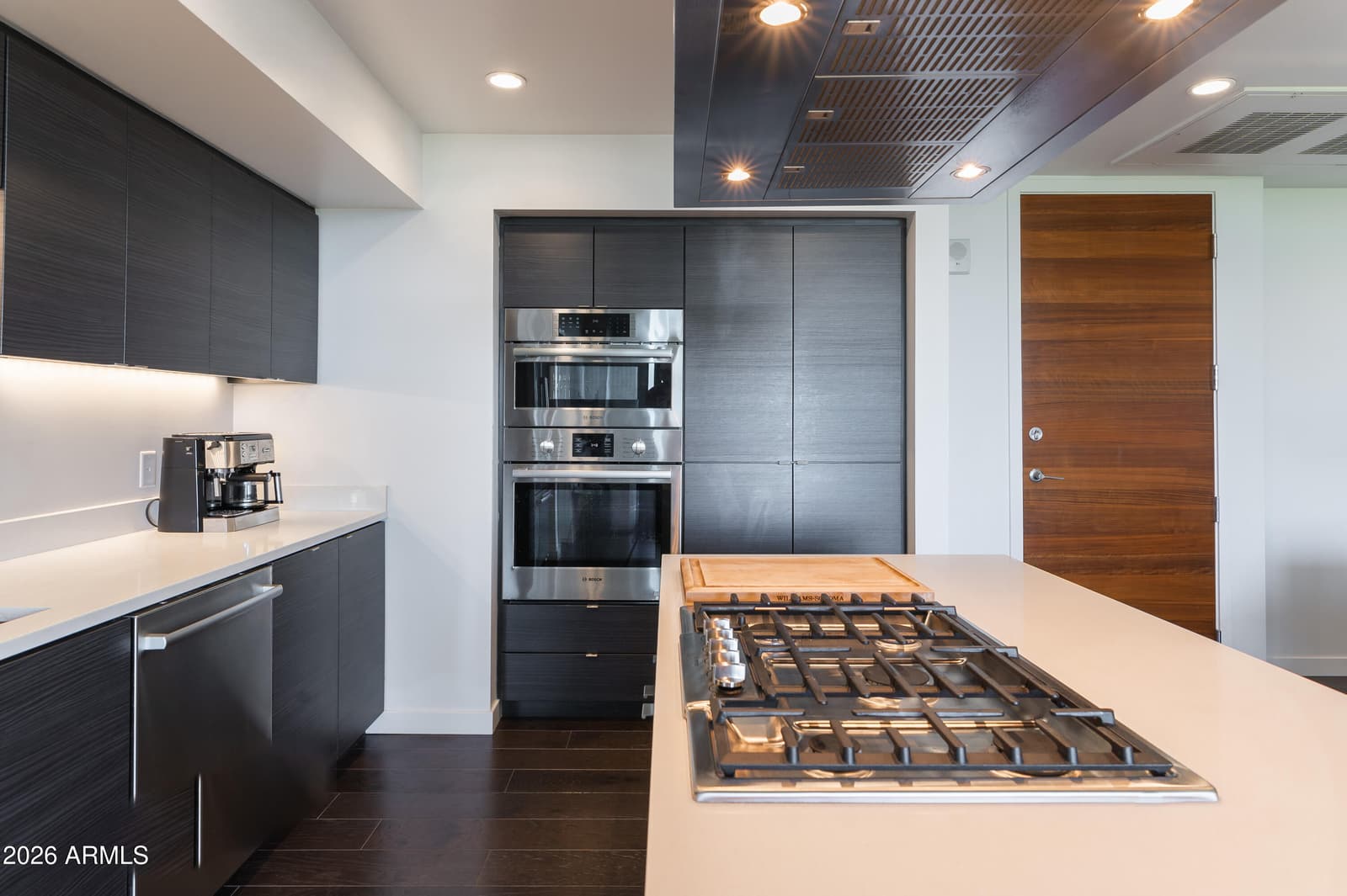 200 W Portland Street 624, Phoenix, AZ 85003 — photo 1 of 24