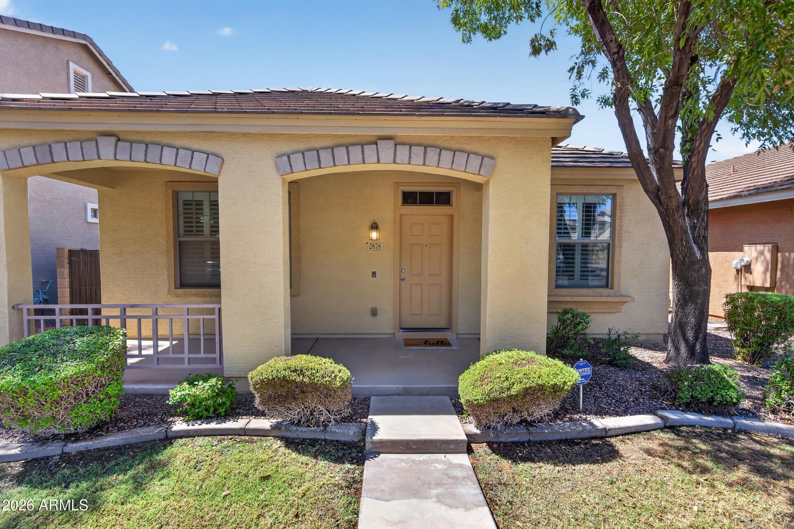 2878 S Arroyo Lane, Gilbert, AZ 85295 — photo 4 of 49