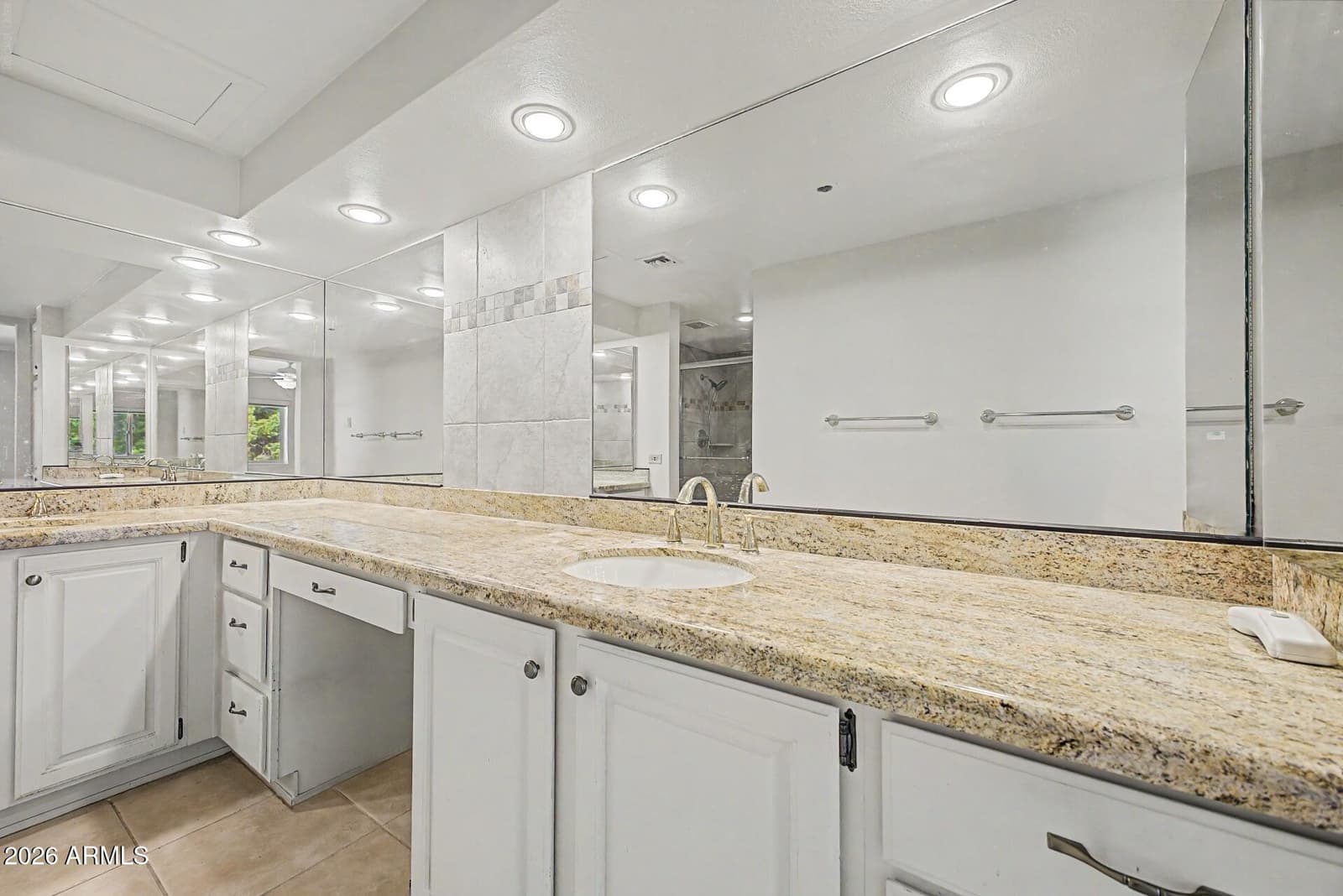 7860 E Camelback Road 304, Scottsdale, AZ 85251 — photo 14 of 41
