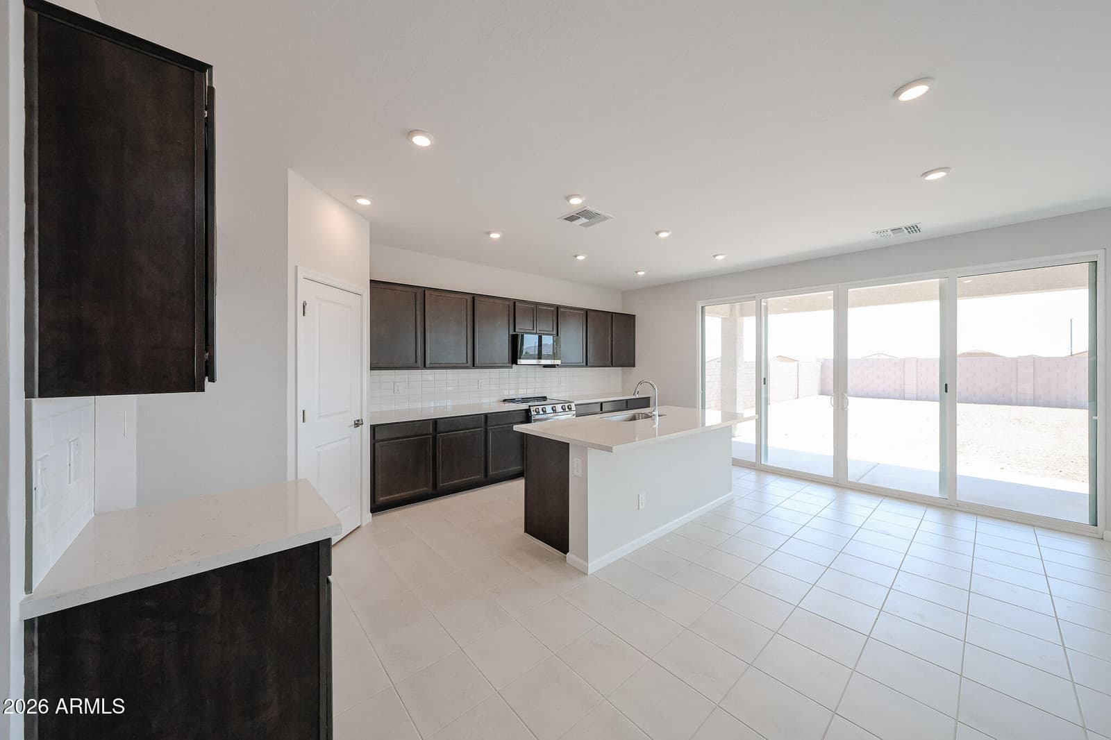 18266 W Sand Hills Drive, Surprise, AZ 85387 — photo 9 of 67