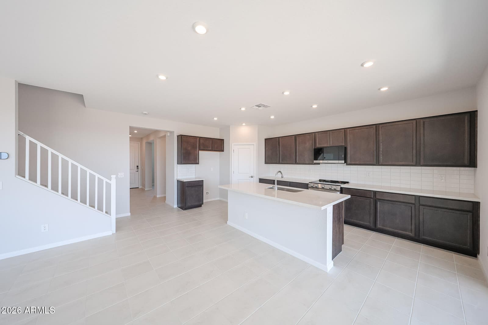 18266 W Sand Hills Drive, Surprise, AZ 85387 — photo 10 of 67