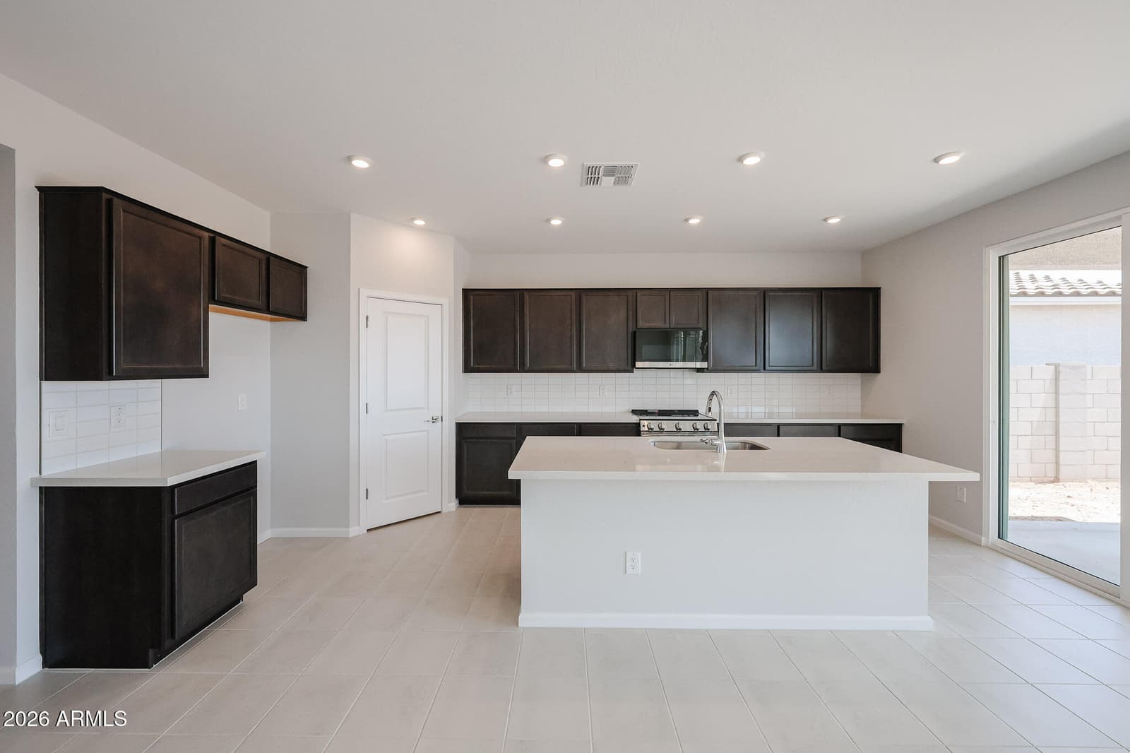 18266 W Sand Hills Drive, Surprise, AZ 85387 — photo 13 of 67