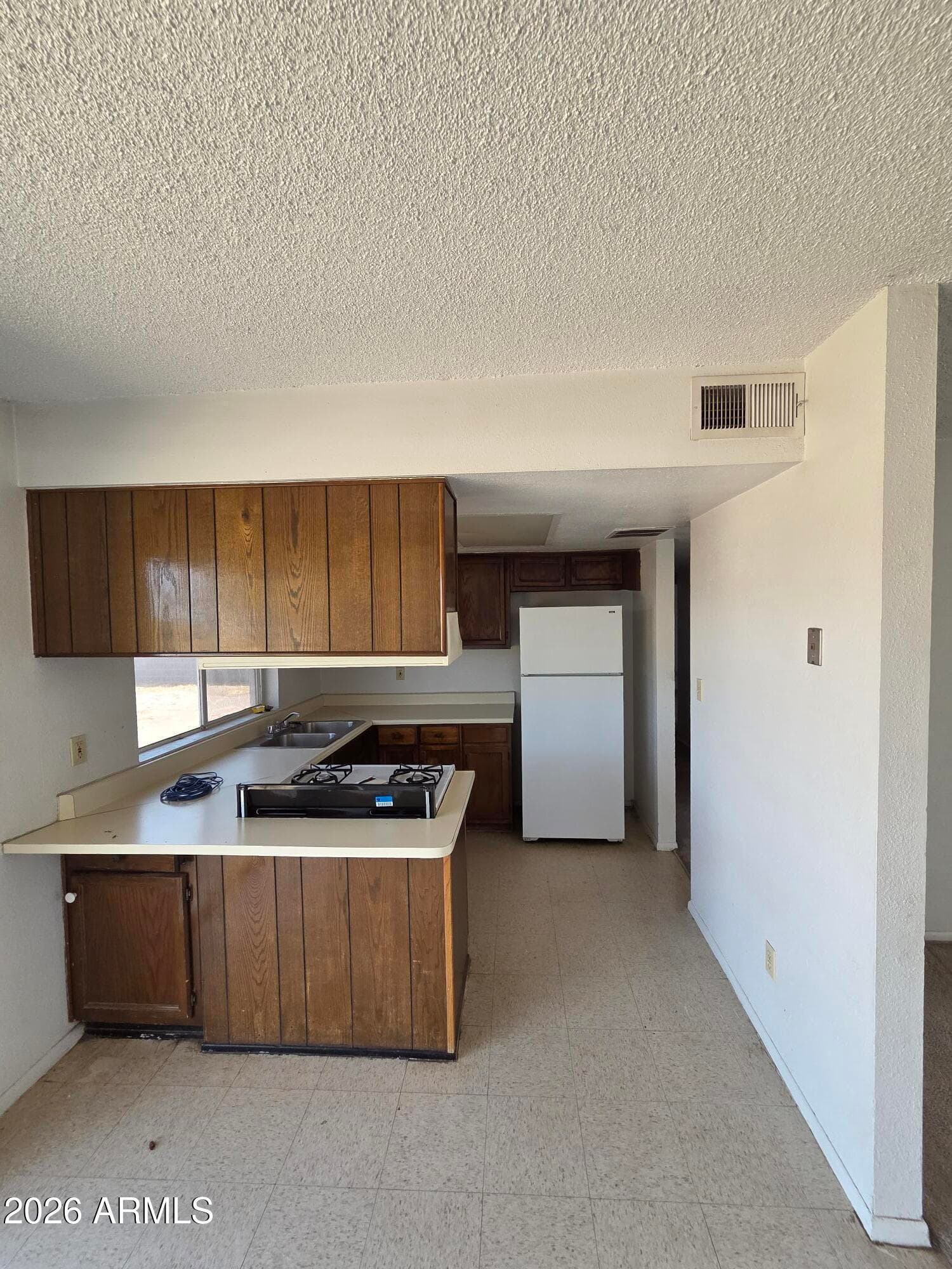 1708 W Michelle Drive, Phoenix, AZ 85023 — photo 3 of 13