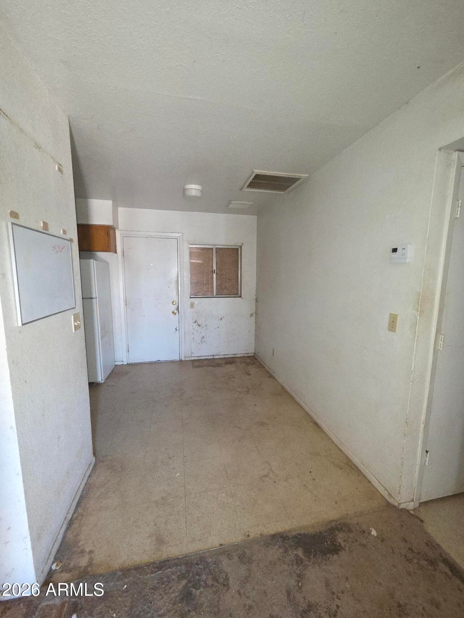 2211 W Hartford Avenue, Phoenix, AZ 85023 — photo 4 of 12