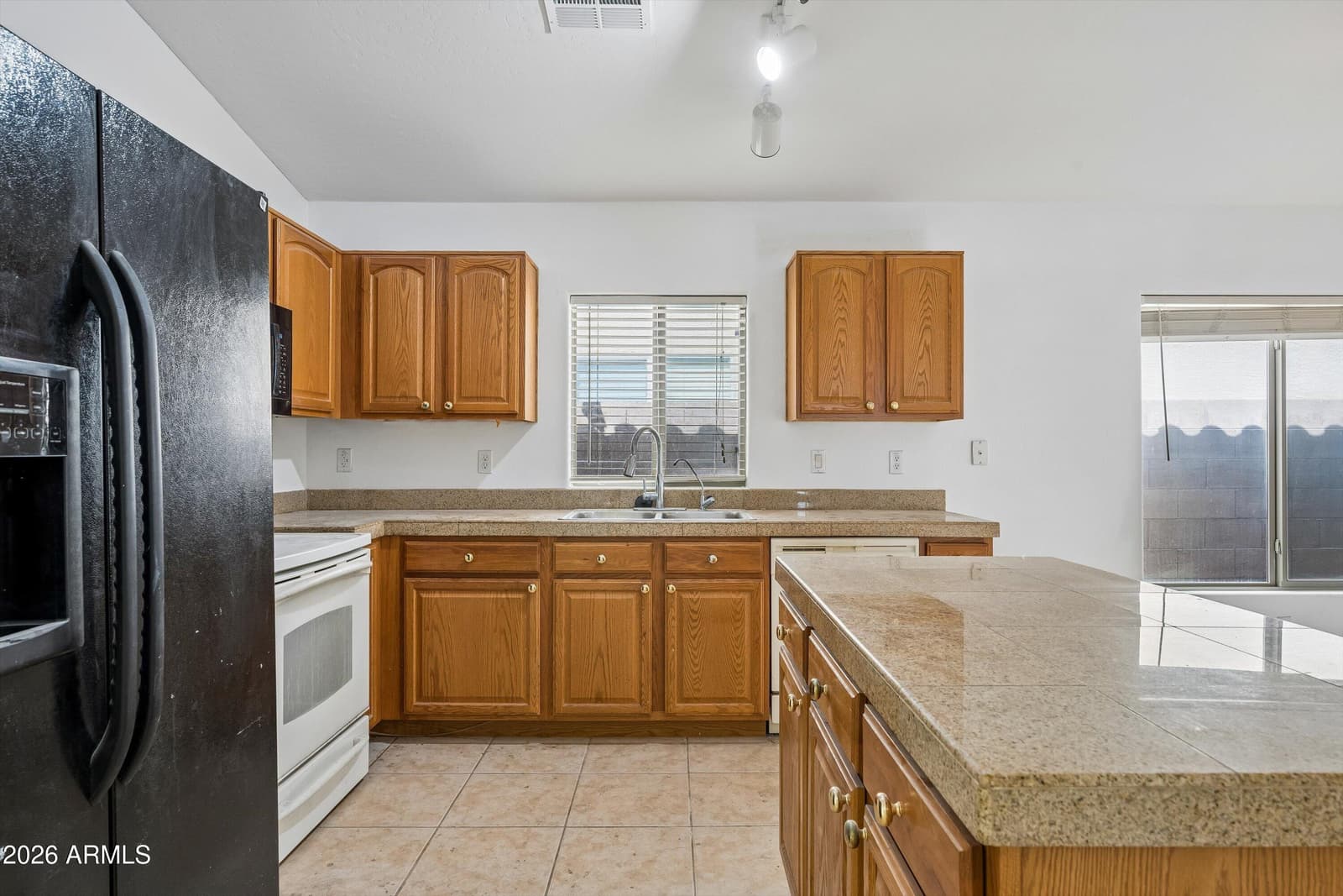 3216 W Mineral Butte Drive, San Tan Valley, AZ 85144 — photo 9 of 33