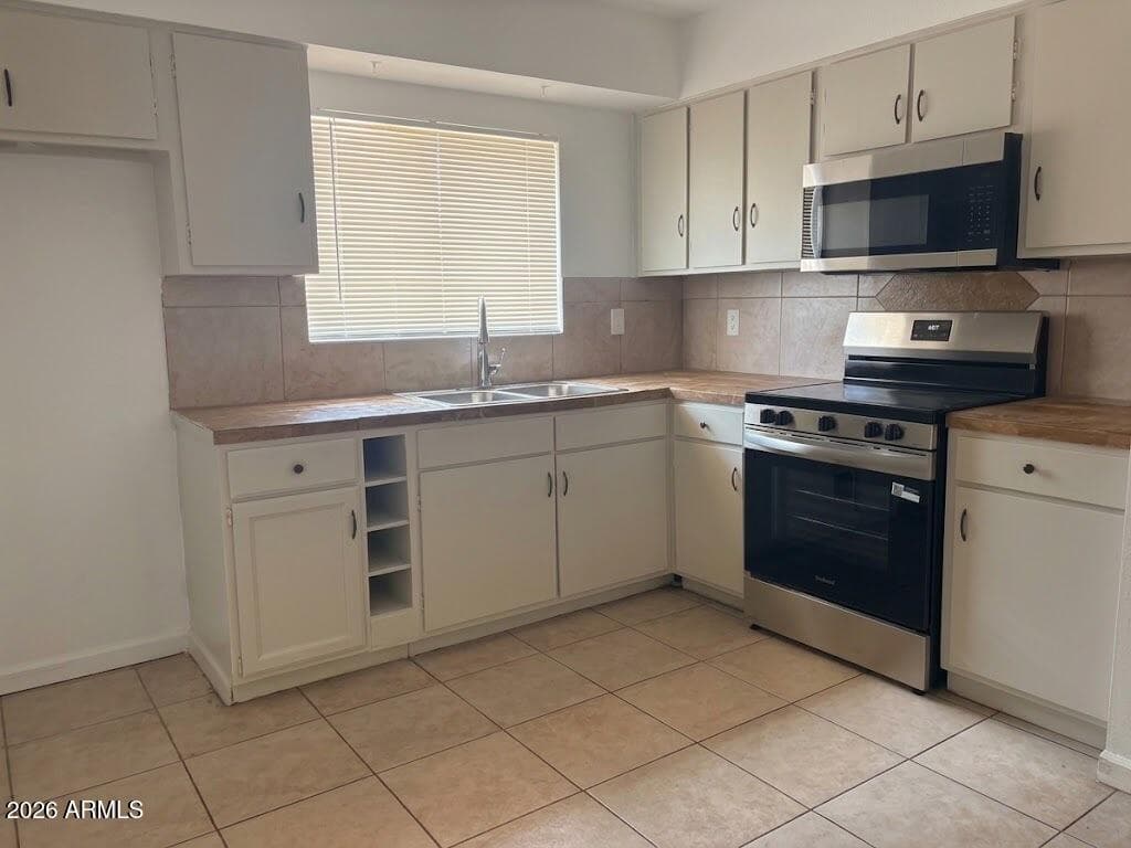 4435 W Eva Street, Glendale, AZ 85302 — photo 3 of 9