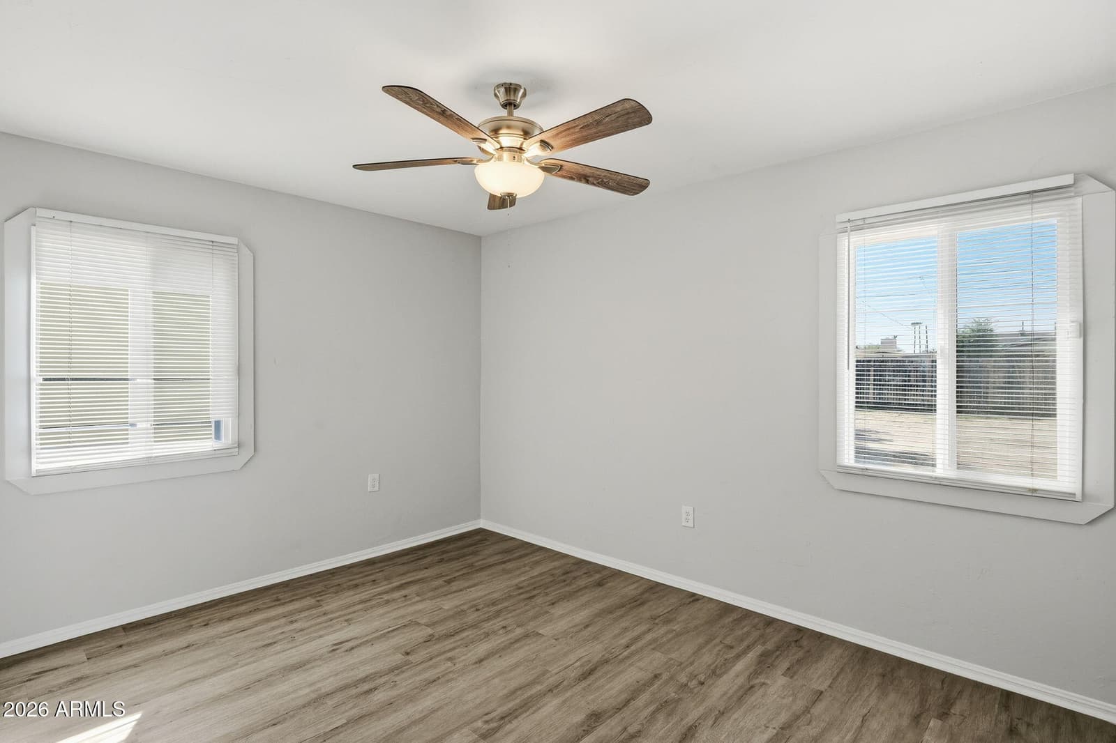 2525 W Luke Avenue, Phoenix, AZ 85017 — photo 8 of 38