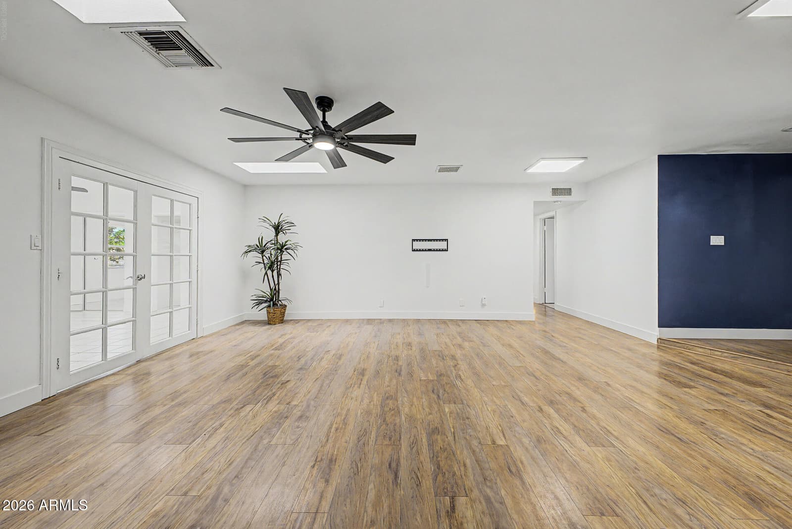 2816 W Villa Maria Drive, Phoenix, AZ 85053 — photo 19 of 62