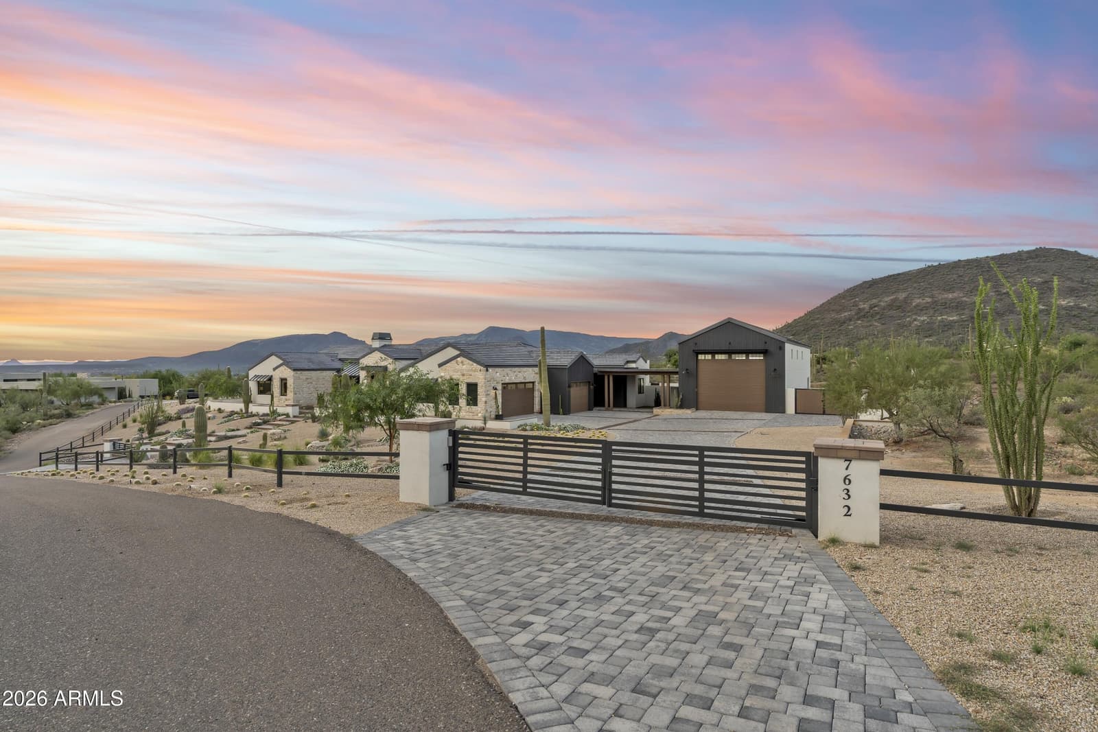 7632 E Grapevine Road, Cave Creek, AZ 85331 — photo 8 of 108