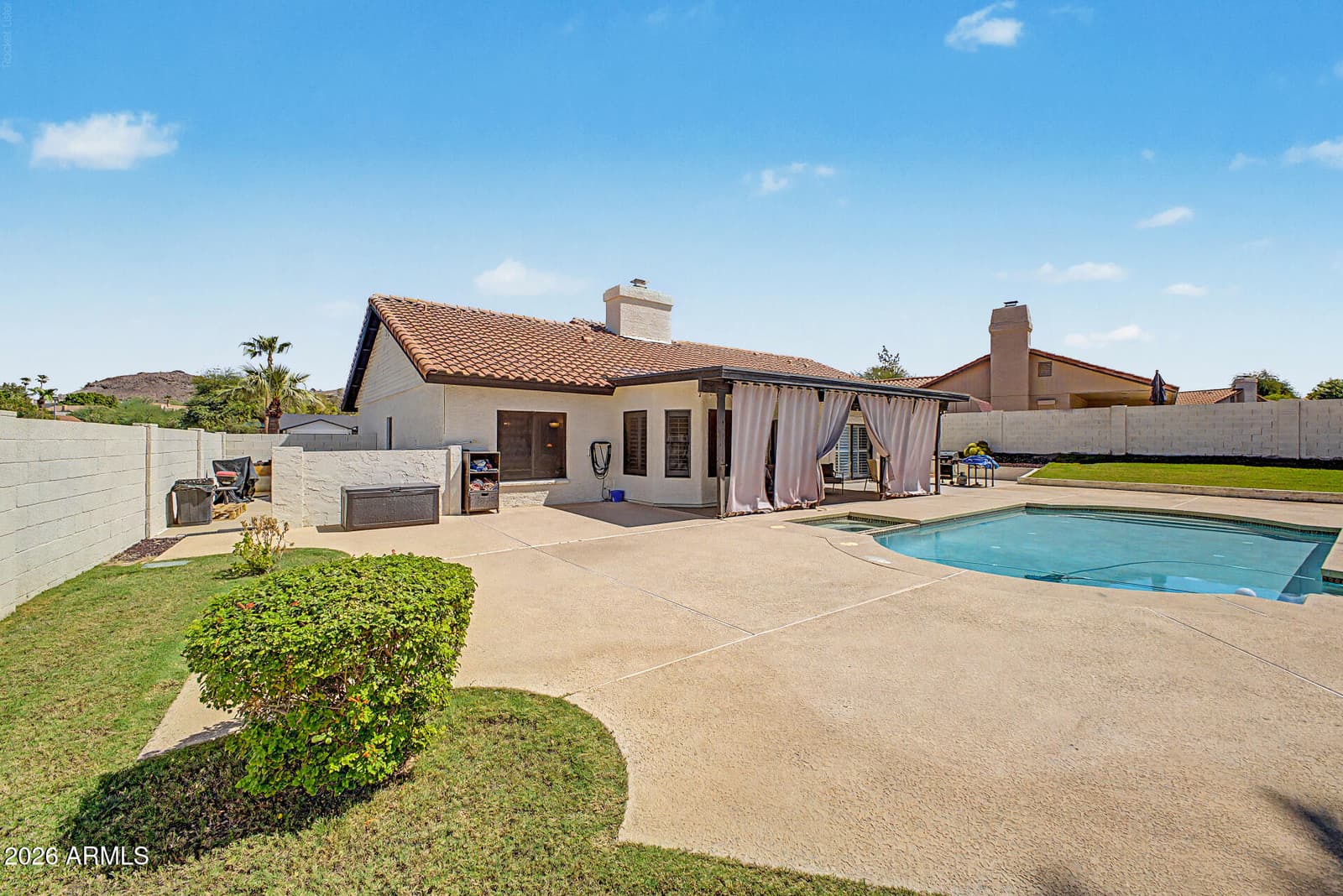 801 E Braeburn Drive, Phoenix, AZ 85022 — photo 3 of 43