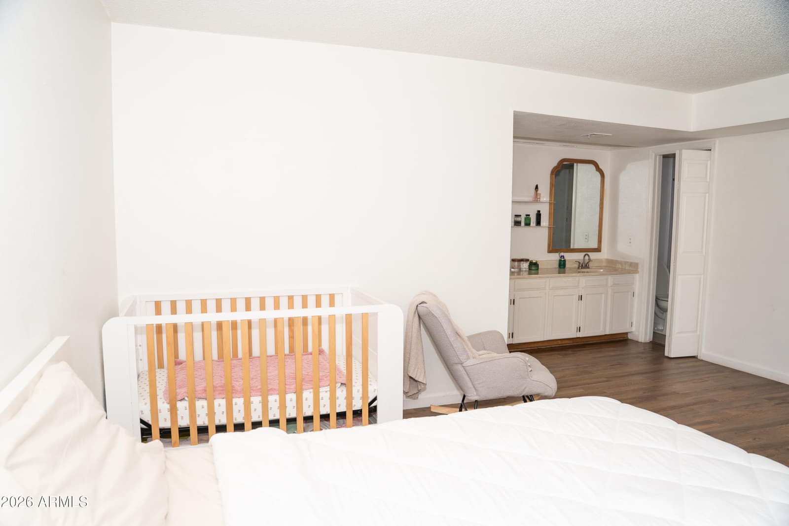 2918 W Christy Drive, Phoenix, AZ 85029 — photo 3 of 9