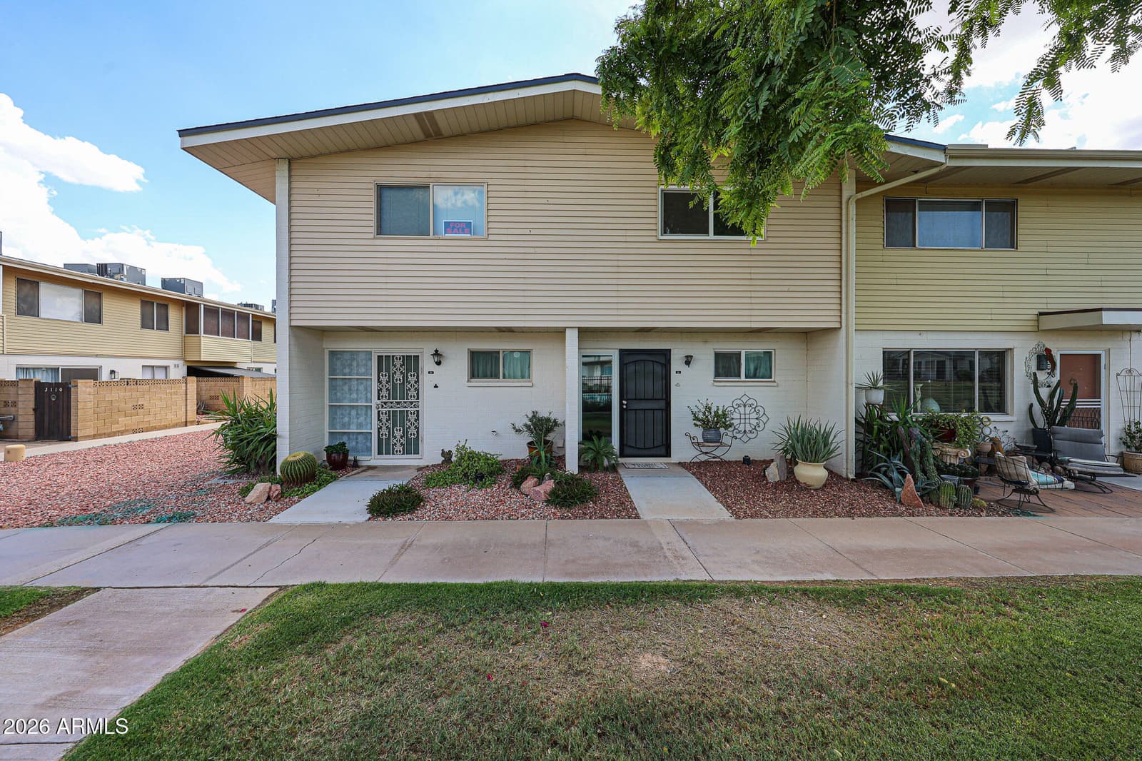 8211 E Garfield Street J12, Scottsdale, AZ 85257 — photo 1 of 17