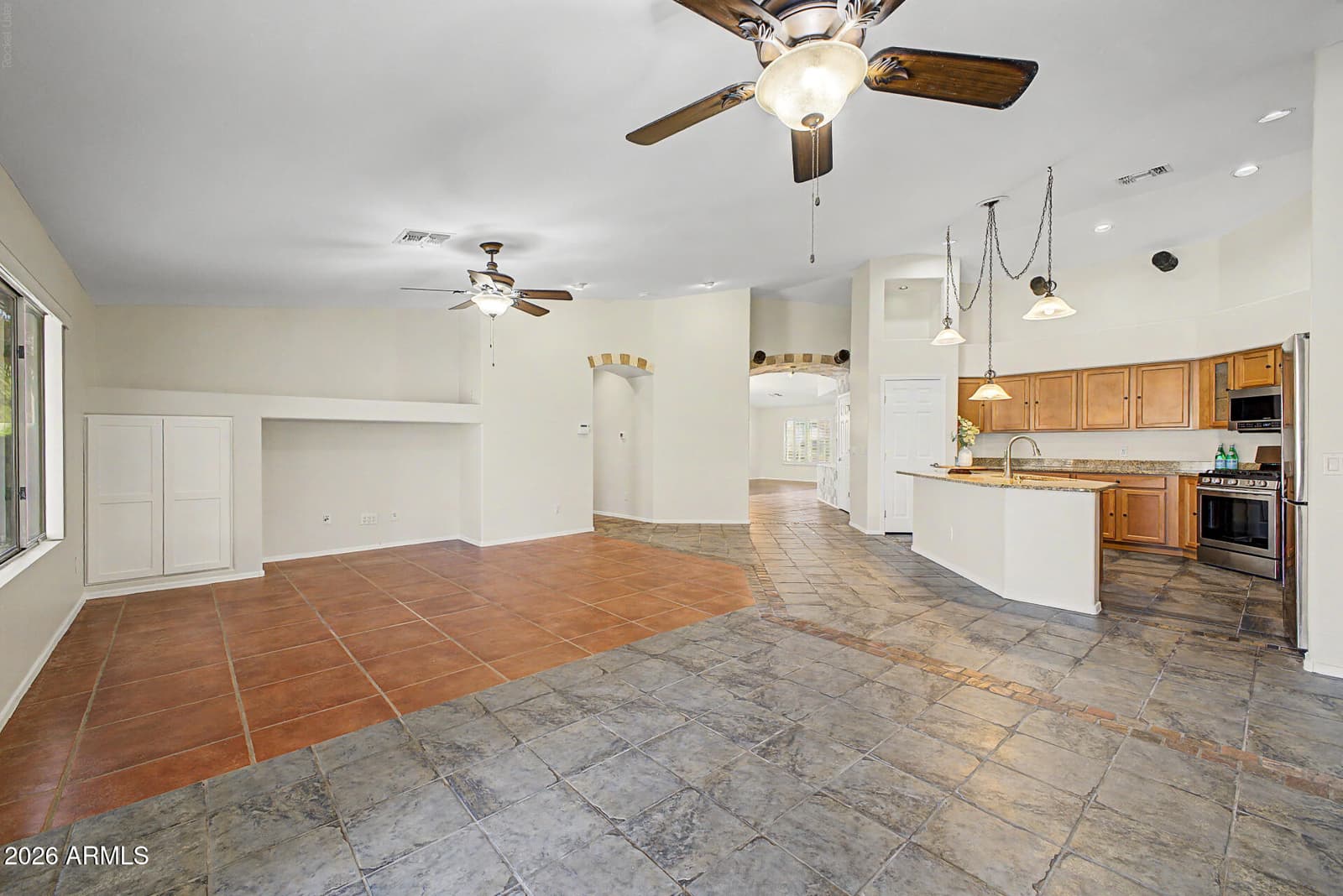 2050 S Portland Avenue, Gilbert, AZ 85295 — photo 13 of 37