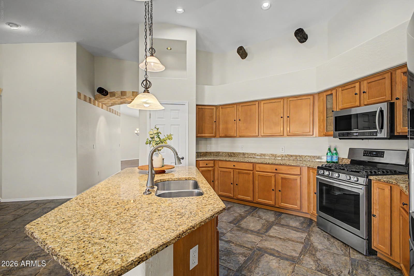 2050 S Portland Avenue, Gilbert, AZ 85295 — photo 18 of 37