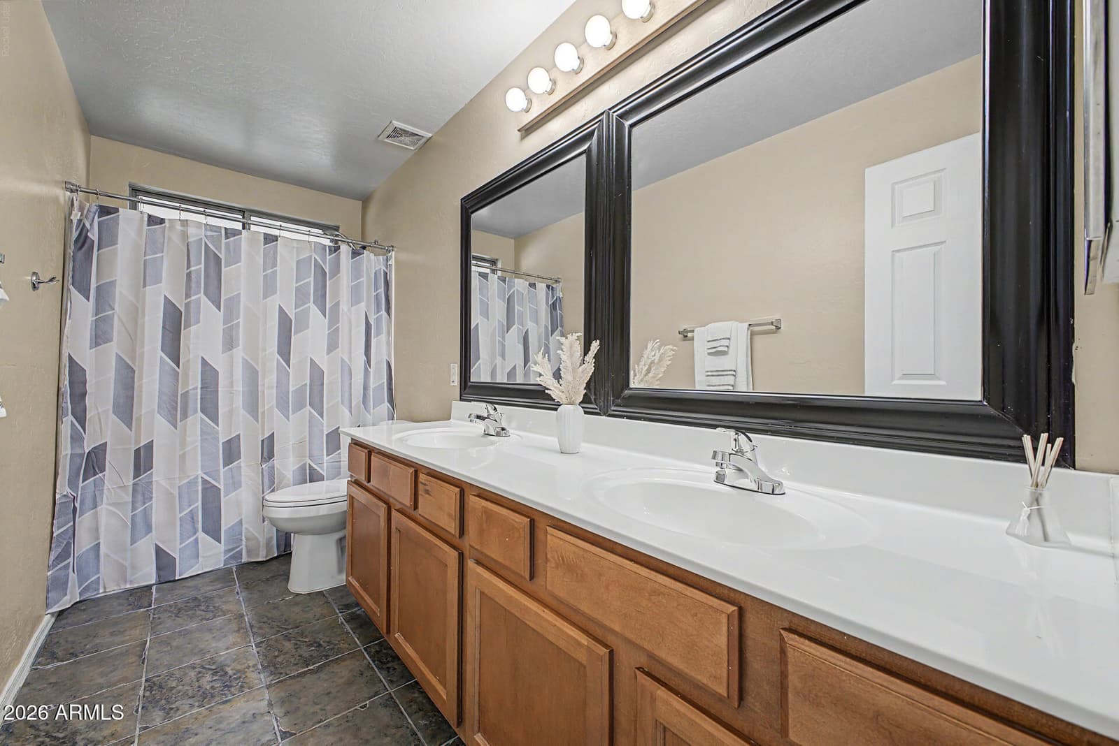 2050 S Portland Avenue, Gilbert, AZ 85295 — photo 30 of 37