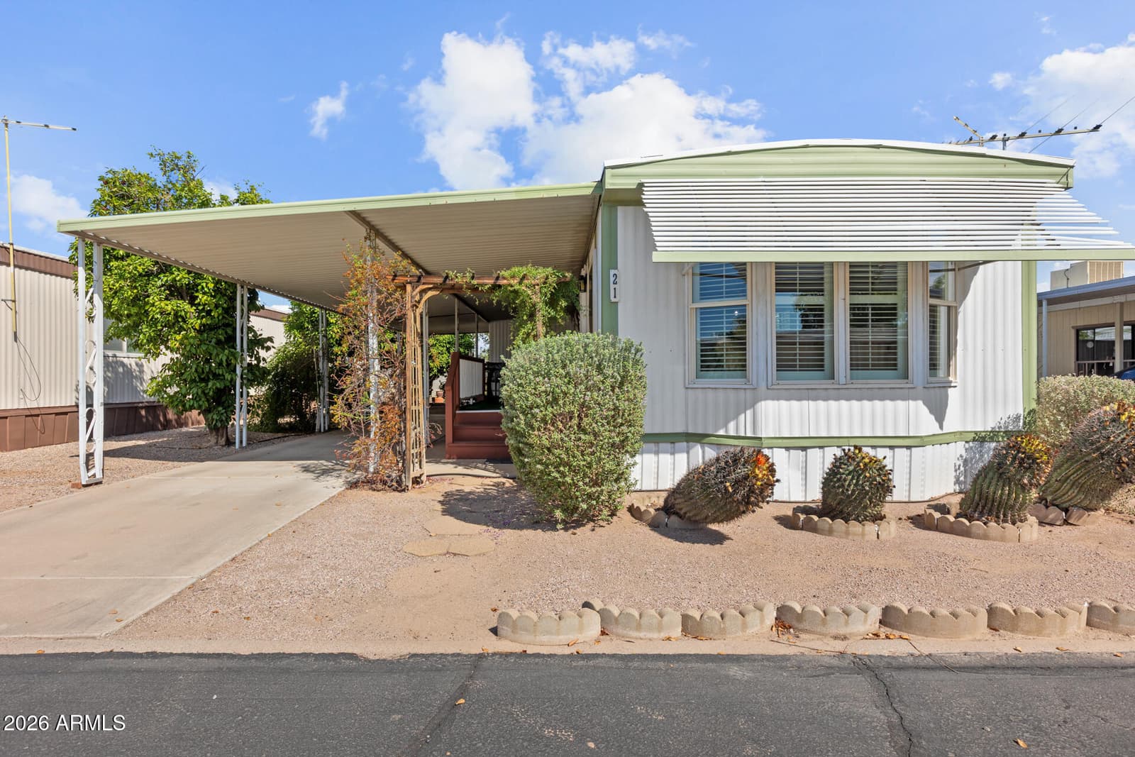 2523 E Contention Mine Road 21, Phoenix, AZ 85032 — photo 1 of 18