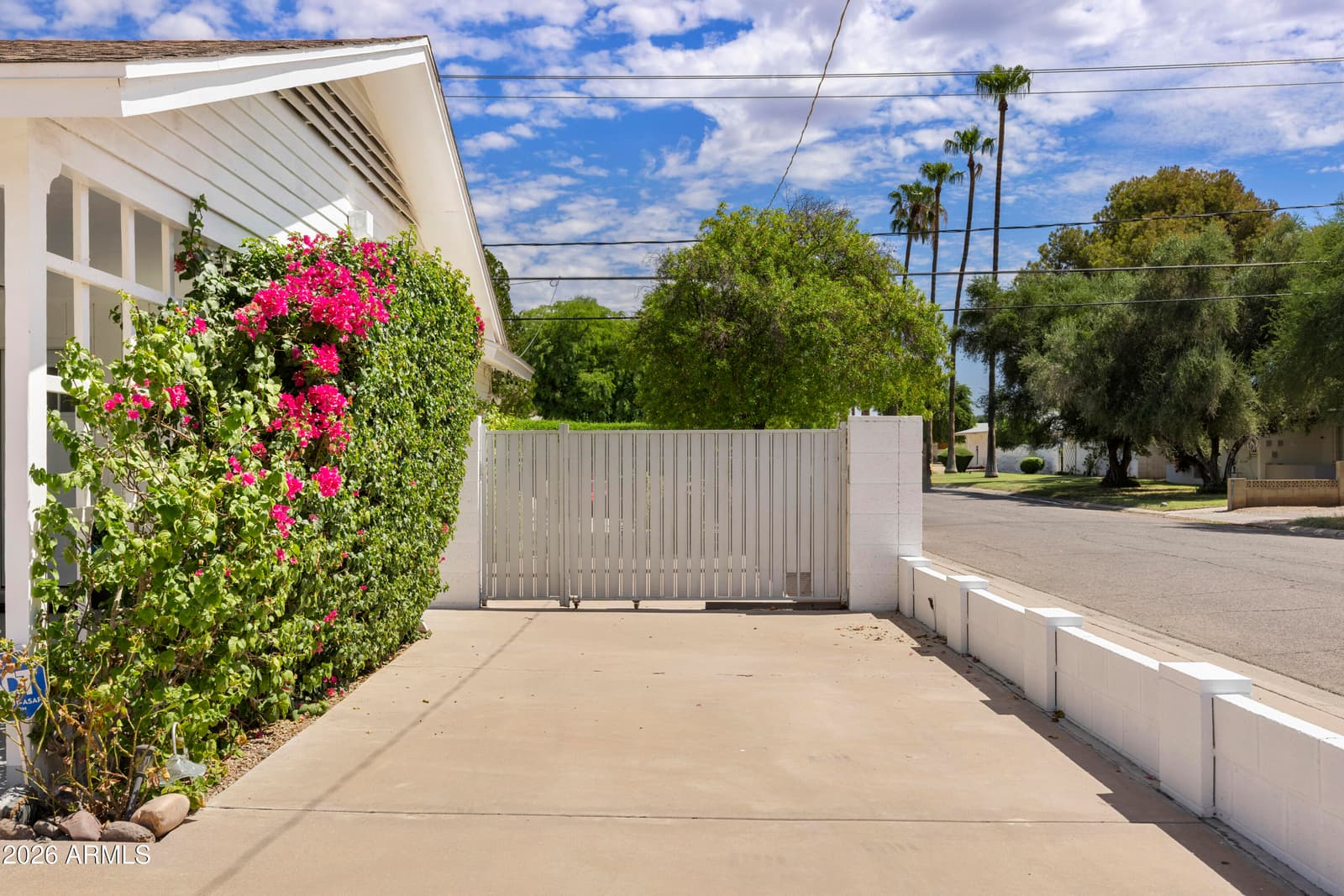 4329 N 35th Street, Phoenix, AZ 85018 — photo 3 of 25