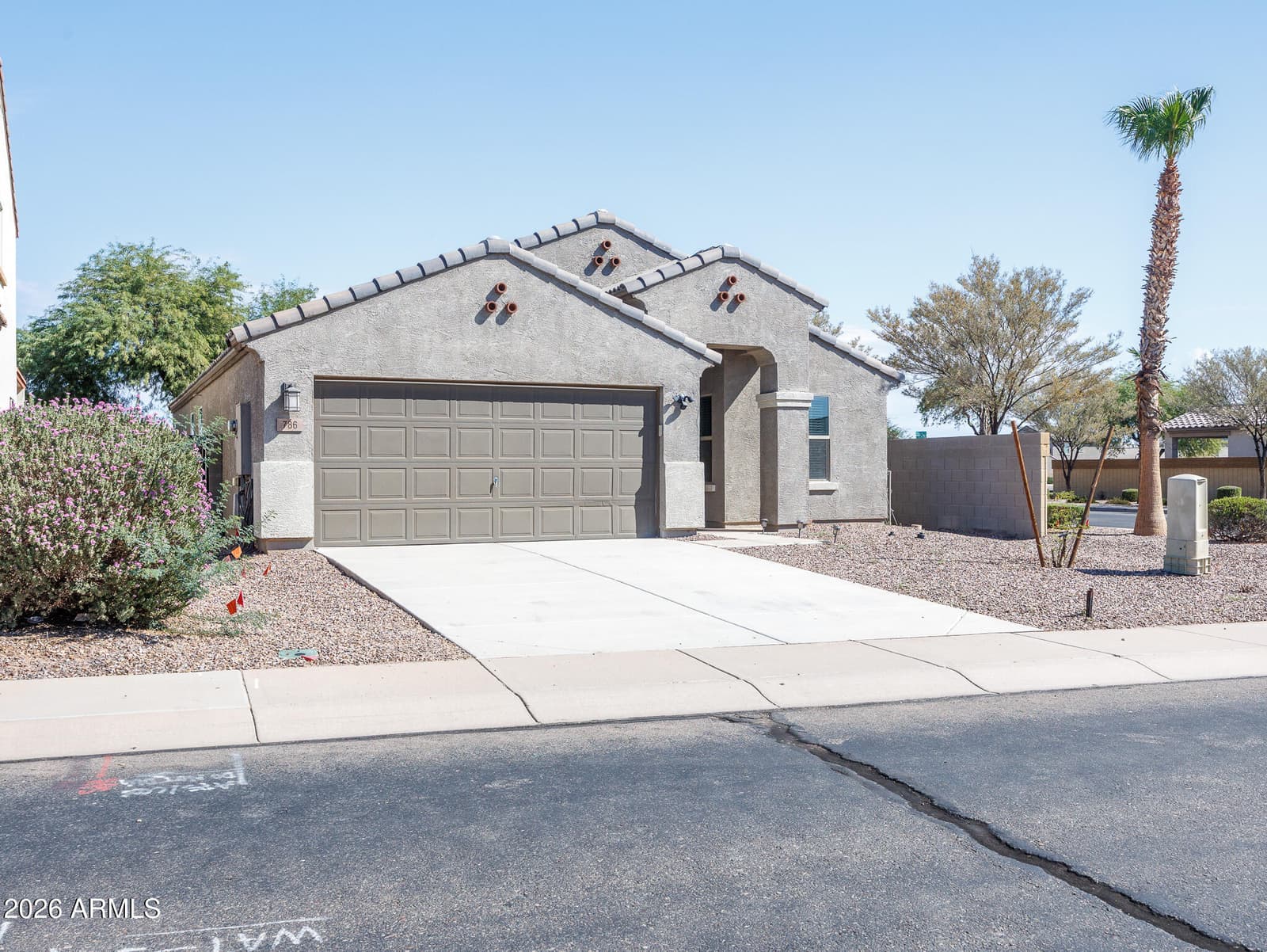 786 W Kingman Drive, Casa Grande, AZ 85122 — photo 2 of 33