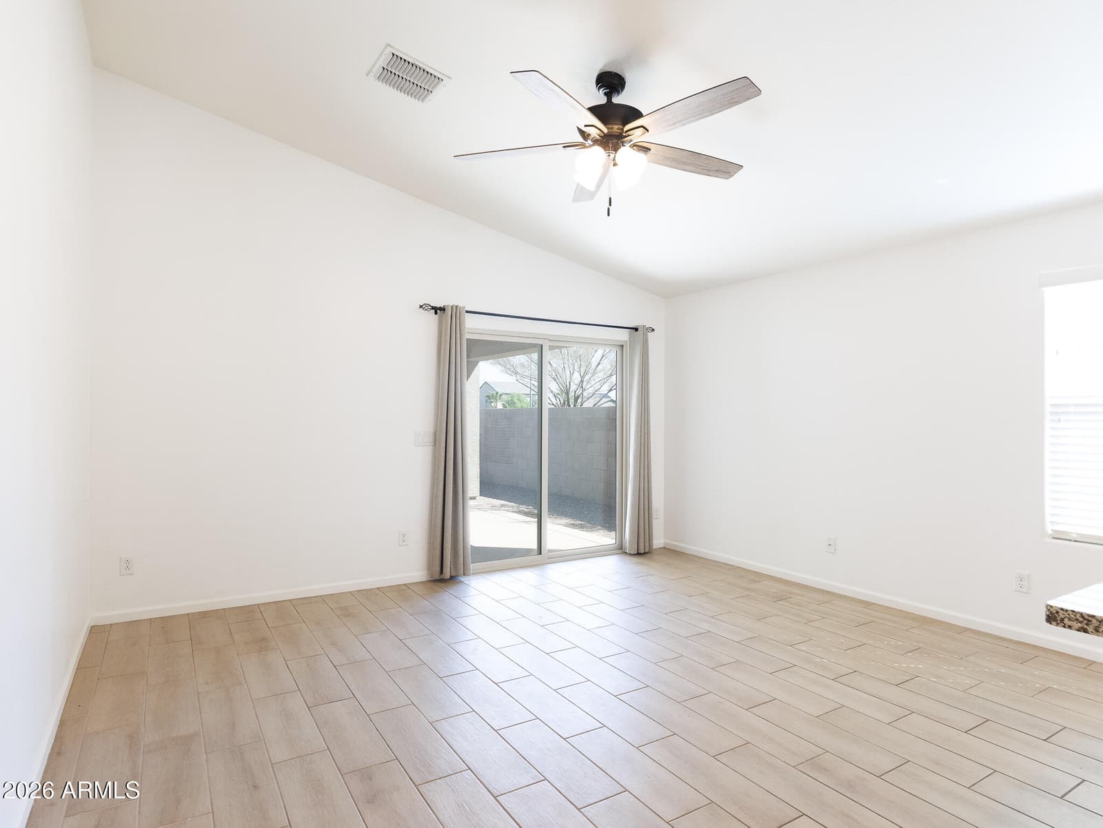 786 W Kingman Drive, Casa Grande, AZ 85122 — photo 12 of 33