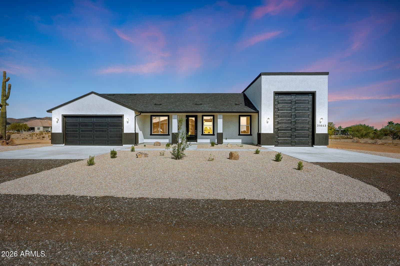 319Xx N 165th Avenue, Surprise, AZ 85387 — photo 1 of 40