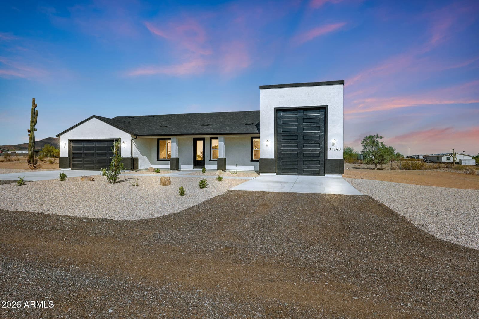 319Xx N 165th Avenue, Surprise, AZ 85387 — photo 4 of 40