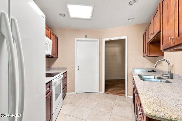 13817 N 111th Avenue, Sun City, AZ 85351 — photo 9 of 39