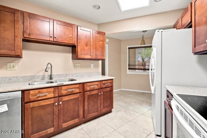 13817 N 111th Avenue, Sun City, AZ 85351 — photo 11 of 39