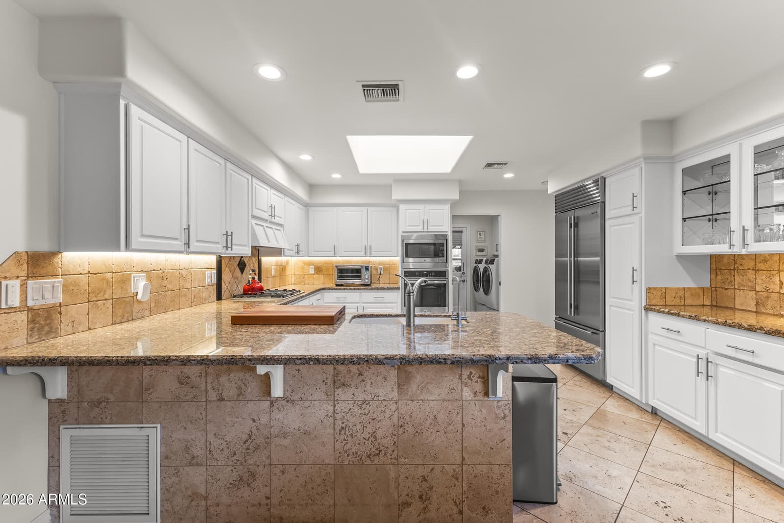 610 W Glenn Drive, Phoenix, AZ 85021 — photo 9 of 35